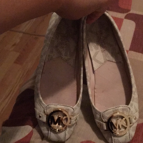 Michael kors shoes size 6 color vanilla - Picture 2 of 3